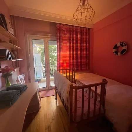 Comfortable In Apartament Saloniki